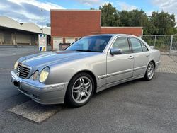 Silber Gebraucht 2000 Mercedes E270 Avantgarde Limousine | 7.900 €