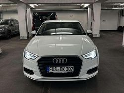Weiß Gebraucht 2019 Audi A3 Basis Limousine | 18.799 € (Fairer Preis)