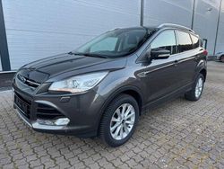 Grau Gebraucht 2015 Ford Kuga Titanium SUV | 10.900 € (Fairer Preis)