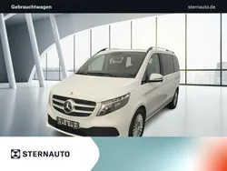 Bergkristallweiß metallic Gebraucht 2023 Mercedes V220 Van / Kleinbus | 50.650 € (Fairer Preis)