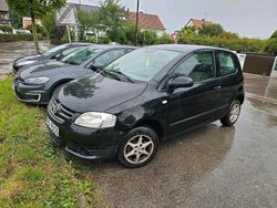 Schwarz Gebraucht 2008 VW Fox Kleinwagen | 1.300 € (Fairer Preis)