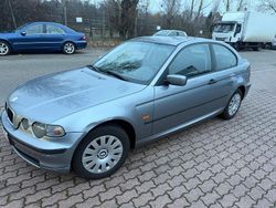 Grau Gebraucht 2003 BMW 318 Compact Kleinwagen | 2.000 € (Fairer Preis)