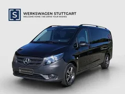 Obsidianschwarz Gebraucht 2023 Mercedes Vito Van / Kleinbus | 51.600 €