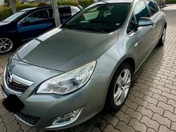 Grau Gebraucht 2011 Opel Astra Kleinwagen | 3.750 € (Fairer Preis)