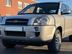 Grau Gebraucht 2005 Hyundai Tucson GLS SUV | 2.799 € (Fairer Preis)