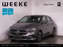 Grau Gebraucht 2024 Mercedes B180 Advanced Van / Kleinbus | 31.749 € (Fairer Preis)