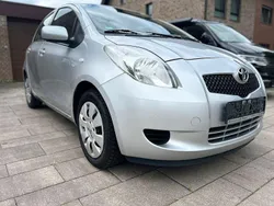 Silber Gebraucht 2006 Toyota Yaris Sol Limousine | 2.200 € (Fairer Preis)