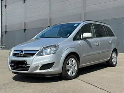 Silber Gebraucht 2010 Opel Zafira Van / Kleinbus | 1.900 € (Fairer Preis)