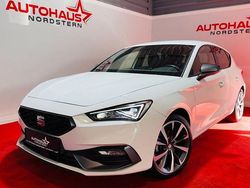 Weiß Gebraucht 2023 Seat Leon FR Limousine | 24.990 € (Guter Preis)