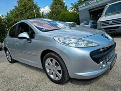 Silber Gebraucht 2008 Peugeot 207 Limousine | 3.750 € (Fairer Preis)