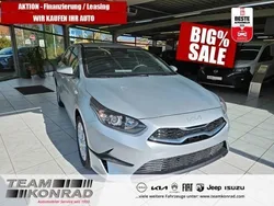 Silber Neu 2024 Kia Ceed Vision Limousine | 21.990 € (Fairer Preis)