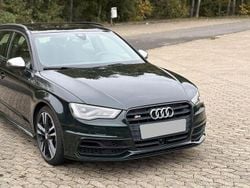 Grün Gebraucht 2015 Audi S3 Ambiente Limousine | 25.500 € (Etwas zu teuer)