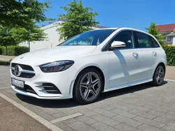 Weiß Gebraucht 2019 Mercedes B220 AMG line Van / Kleinbus | 25.500 € (Fairer Preis)