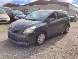 Grau Gebraucht 2013 Toyota Verso Van / Kleinbus | 2.499 €