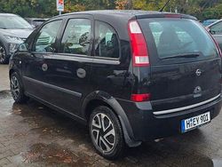 Schwarz Gebraucht 2004 Opel Meriva Van / Kleinbus | 950 € (Guter Preis)
