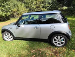 Silber Gebraucht 2004 Mini ONE Kleinwagen | 3.550 € (Etwas zu teuer)