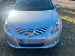 Grau Gebraucht 2011 Toyota Avensis Limousine | 9.000 € (Fairer Preis)
