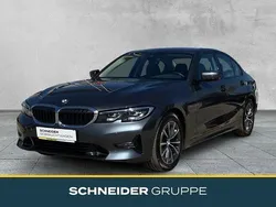 Grau Gebraucht 2020 BMW 320 Sport Line Limousine | 28.890 € (Fairer Preis)