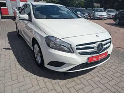 Calcitweiss unilack Gebraucht 2014 Mercedes A180 Kleinwagen | 10.990 € (Fairer Preis)