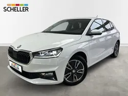 Weiß Gebraucht 2023 Skoda Fabia Tour Limousine | 20.700 € (Fairer Preis)