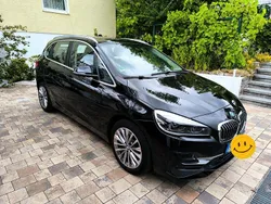 Schwarz Gebraucht 2020 BMW 225 Active Tourer iPerformance Van / Kleinbus | 20.000 € (Fairer Preis)