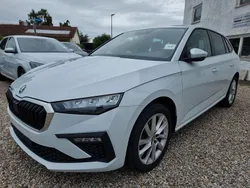 Weiß Gebraucht 2024 Skoda Scala Selection Kleinwagen | 23.490 € (Fairer Preis)