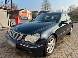 Blau Gebraucht 2002 Mercedes C220 Elegance Limousine | 3.299 € (Teuer)
