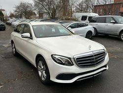 Weiß Gebraucht 2016 Mercedes E220 Limousine | 13.900 € (Guter Preis)