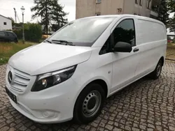 Weiß Gebraucht 2022 Mercedes Vito Van / Kleinbus | 21.300 €