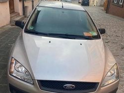 Andere farben Gebraucht 2006 Ford Focus Kombi | 1.111 € (Guter Preis)