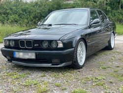 Schwarz Gebraucht 1993 BMW 525 M Sport Limousine | 14.800 €
