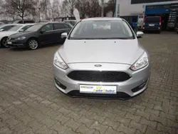 Polarsilber metallic Gebraucht 2018 Ford Focus Business Edition Kombi | 11.990 € (Teuer)