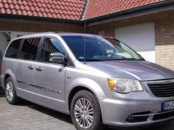Silber Gebraucht 2013 Chrysler Grand Voyager Van / Kleinbus | 11.499 € (Fairer Preis)
