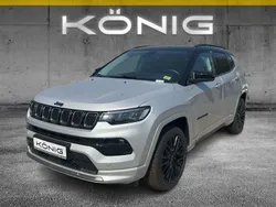 Grau Gebraucht 2022 Jeep Compass SUV | 27.777 € (Guter Preis)