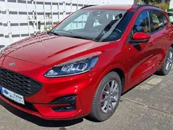 Lucidrot metallic Gebraucht 2024 Ford Kuga ST-Line SUV | 27.990 € (Guter Preis)