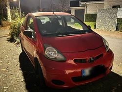 Rot Gebraucht 2009 Toyota Aygo Kleinwagen | 1.199 € (Guter Preis)