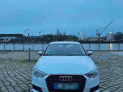 Weiß Gebraucht 2016 Audi A3 Kleinwagen | 11.500 € (Guter Preis)