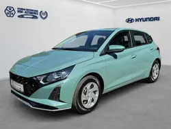 Grün Neu 2025 Hyundai i20 Select Limousine | 19.290 € (Guter Preis)