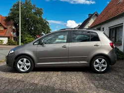 Beige Gebraucht 2011 VW Golf Plus Team Van / Kleinbus | 8.900 € (Etwas zu teuer)
