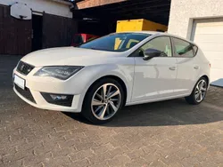 Weiß Gebraucht 2013 Seat Leon FR Limousine | 10.499 € (Fairer Preis)