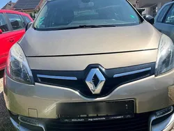 Braun Gebraucht 2014 Renault Scénic III Van / Kleinbus | 4.500 € (Guter Preis)