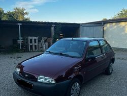 Rot Gebraucht 1996 Ford Fiesta Kleinwagen | 500 € (Guter Preis)