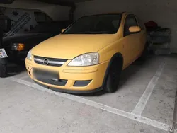 Gelb Gebraucht 2004 Opel Corsa Limousine | 690 € (Guter Preis)