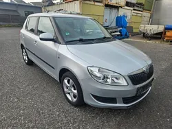 Silber Gebraucht 2011 Skoda Fabia Family Limousine | 2.900 € (Guter Preis)