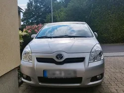 Silber Gebraucht 2009 Toyota Verso Van / Kleinbus | 3.300 € (Guter Preis)