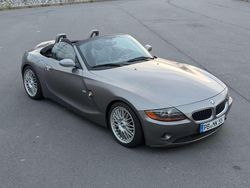 Grau Gebraucht 2004 BMW Z4 Sport Line Cabrio | 12.350 € (Etwas zu teuer)