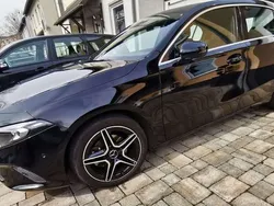 Schwarz Gebraucht 2019 Mercedes A200 Progressive Limousine | 26.000 € (Etwas zu teuer)
