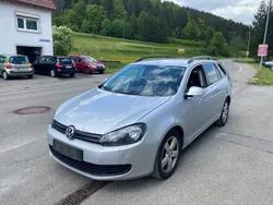 Silber Gebraucht 2010 VW Golf VI Kombi | 1.750 €