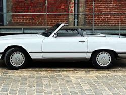 Weiß Gebraucht 1986 Mercedes 560 Cabrio | 29.900 €
