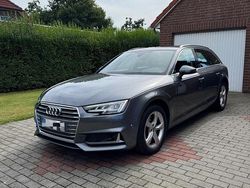 Grau Gebraucht 2019 Audi A4 Kombi | 21.500 € (Fairer Preis)